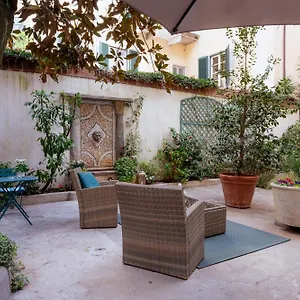 Il Cortile Di Elisa & Our Flats Alojamento de Acomodação e Pequeno-almoço