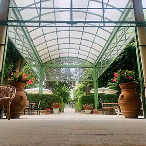 Grand Vallombrosa Отель