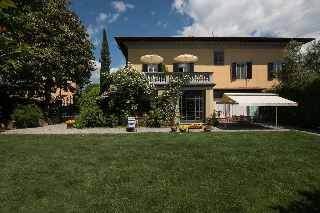 Al Porto Di Lucca B&B