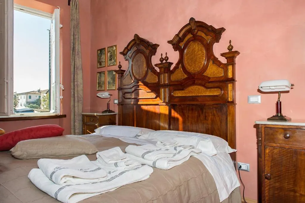 Al Porto Di Lucca B&B